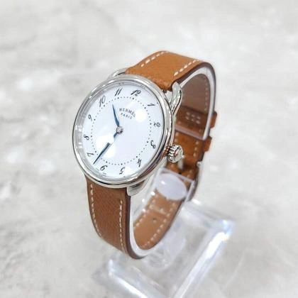 Hermès Arceau 36 - Vue de profil