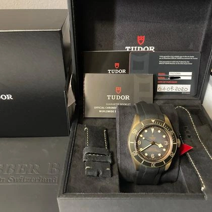 Tudor Black Bay Bronze - Vue cadran zoom