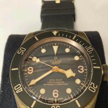 Tudor Black Bay Bronze - Vue de face