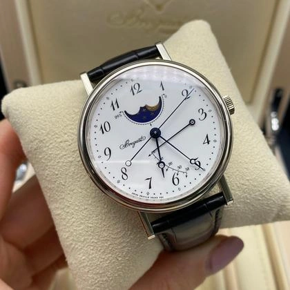 Breguet Classique Phase de Lune - Vue bracelet