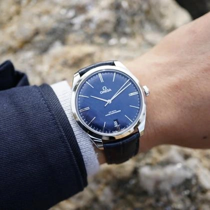 Omega De Ville Trésor - Vue de profil