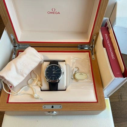 Omega De Ville Trésor - Vue de dos