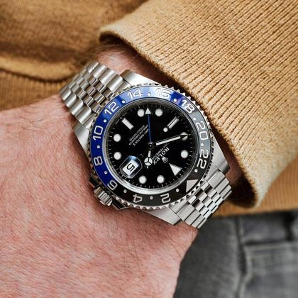 Rolex GMT-Master II 'Batman' - Vue de profil
