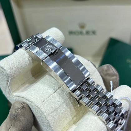 Rolex GMT-Master II 'Pepsi' - Vue boîtier
