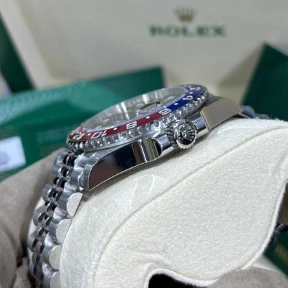 Rolex GMT-Master II 'Pepsi' - Vue avec emballage