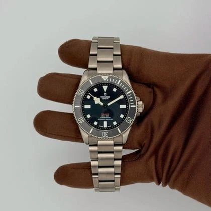 Tudor Pelagos 39 - Vue de face