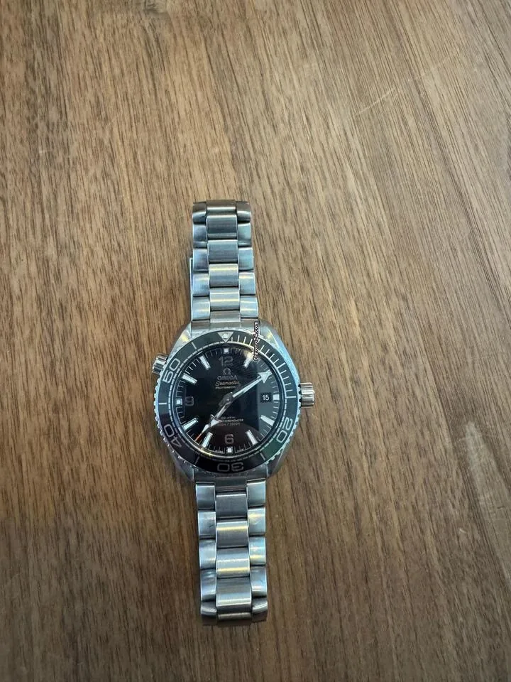 Omega Seamaster Planet Ocean 600M - Vue couronne