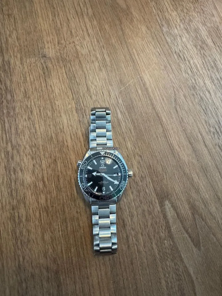 Omega Seamaster Planet Ocean 600M - Vue de face