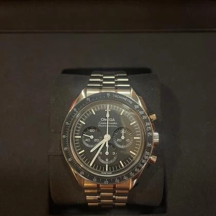 Omega Speedmaster Moonwatch Professional - Vue de profil