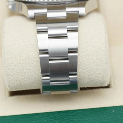 Rolex Submariner Date - Vue de face