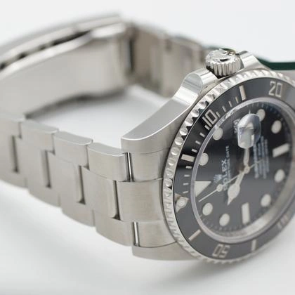Rolex Submariner Date - Vue détaillée