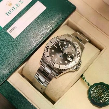 Rolex Yacht-Master 37 - Vue de face